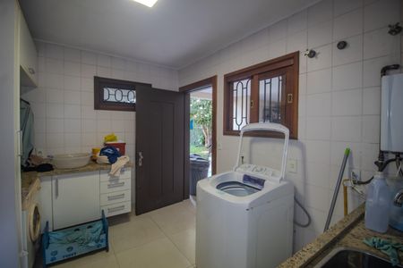 Casa de condomínio para alugar com 440m², 7 quartos e 4 vagasÁrea de Serviço