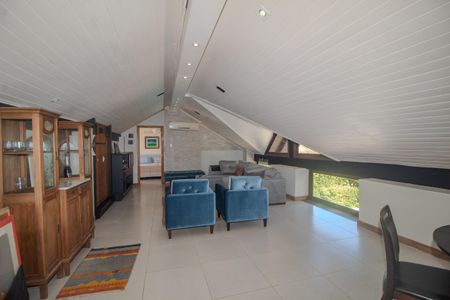 Casa de condomínio para alugar com 440m², 7 quartos e 4 vagasSala 3