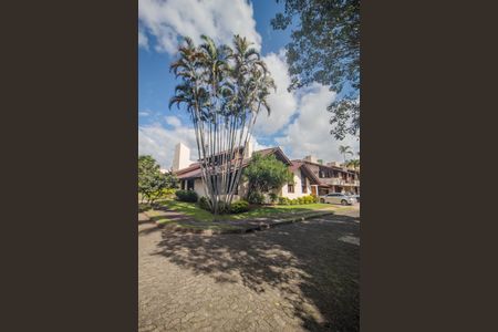 Casa de condomínio para alugar com 440m², 7 quartos e 4 vagasFachada