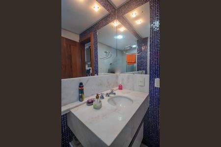 Casa de condomínio para alugar com 440m², 7 quartos e 4 vagasBanheiro da Suíte