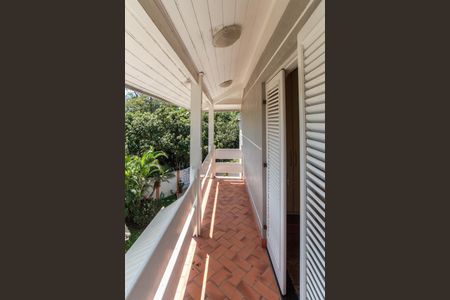 Casa à venda com 350m², 4 quartos e 7 vagasSuíte 4 - Varanda