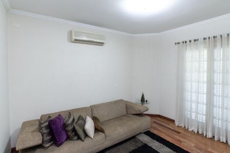 Casa à venda com 350m², 4 quartos e 7 vagasSuíte 3