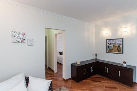 Casa à venda com 350m², 4 quartos e 7 vagasMezaino 