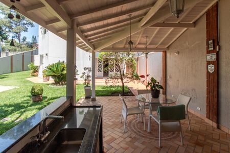 Casa à venda com 350m², 4 quartos e 7 vagasÁrea gourmet