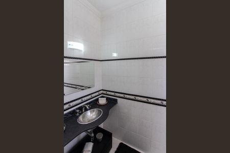 Casa à venda com 350m², 4 quartos e 7 vagasBanheiro da Suíte 3