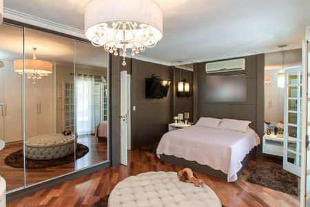 Casa à venda com 350m², 4 quartos e 7 vagasSuíte 1