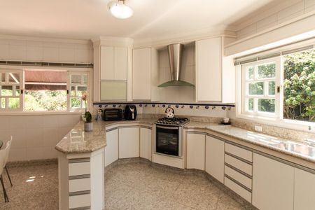 Casa à venda com 350m², 4 quartos e 7 vagasCozinha