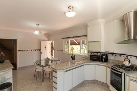 Casa à venda com 350m², 4 quartos e 7 vagasCozinha