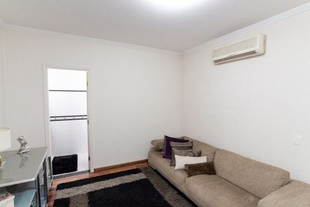 Casa à venda com 350m², 4 quartos e 7 vagasSuíte 3