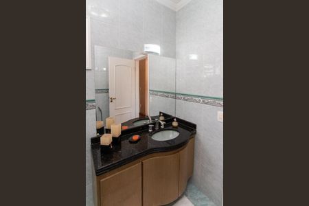 Casa à venda com 350m², 4 quartos e 7 vagasBanheiro da Suíte 4