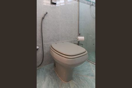 Casa à venda com 350m², 4 quartos e 7 vagasBanheiro da Suíte 4