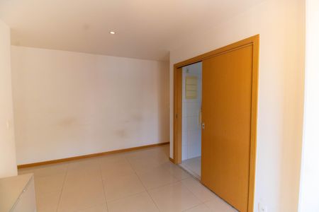 Apartamento à venda com 76m², 2 quartos e 1 vagaSala