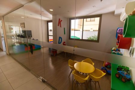 Apartamento à venda com 76m², 2 quartos e 1 vagaÁrea comum