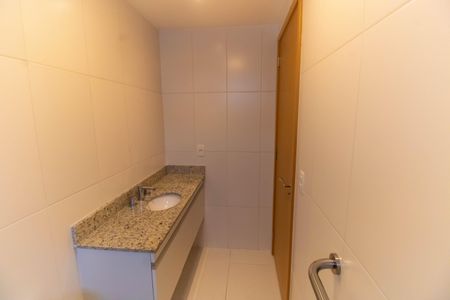Apartamento à venda com 76m², 2 quartos e 1 vagaBanheiro da Suíte