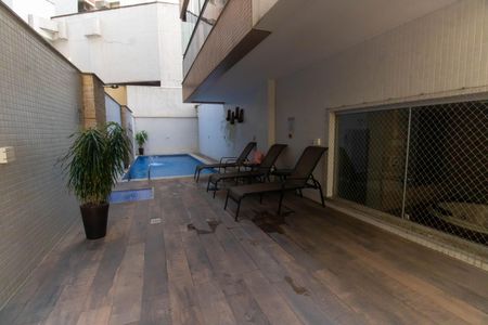 Apartamento à venda com 76m², 2 quartos e 1 vagaÁrea comum