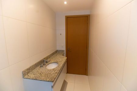 Apartamento à venda com 76m², 2 quartos e 1 vagaBanheiro Social