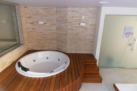 Apartamento à venda com 76m², 2 quartos e 1 vagaÁrea comum