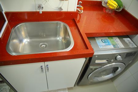 Apartamento à venda com 70m², 2 quartos e 1 vagaÁrea de Serviço