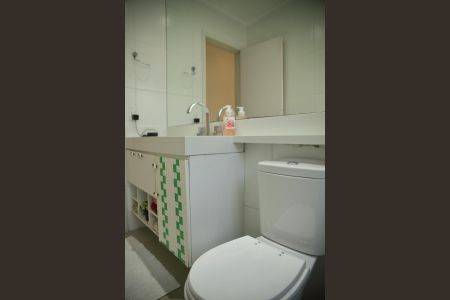 Apartamento à venda com 70m², 2 quartos e 1 vagaBanheiro da Suíte 