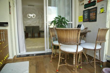 Apartamento à venda com 70m², 2 quartos e 1 vaga Varanda da Sala 