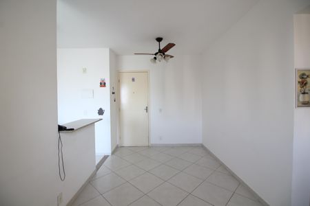 Sala de apartamento para alugar com 2 quartos, 50m² em Jacarepaguá, Rio de Janeiro