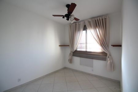 Quarto 2 de apartamento para alugar com 2 quartos, 50m² em Jacarepaguá, Rio de Janeiro