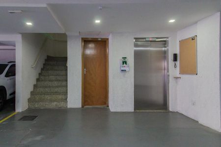 Apartamento para alugar com 67m², 2 quartos e 1 vagaElevador