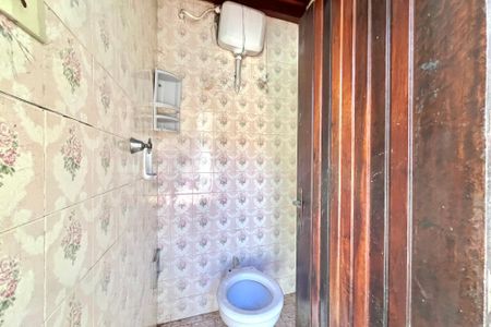Casa à venda com 170m², 3 quartos e 2 vagas Casa à venda com 170m², 3 quartos e 2 vagasBanheiro de serviço