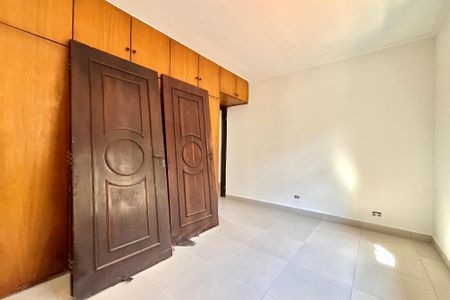 Casa à venda com 170m², 3 quartos e 2 vagas Casa à venda com 170m², 3 quartos e 2 vagasQuarto 2