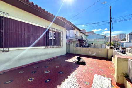 Casa à venda com 170m², 3 quartos e 2 vagas Casa à venda com 170m², 3 quartos e 2 vagasÁrea externa