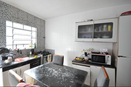 Casa à venda com 255m², 4 quartos e 3 vagasCozinha 2