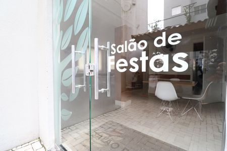 Apartamento à venda com 42m², 2 quartos e sem vagaÁrea comum - Salão de festas