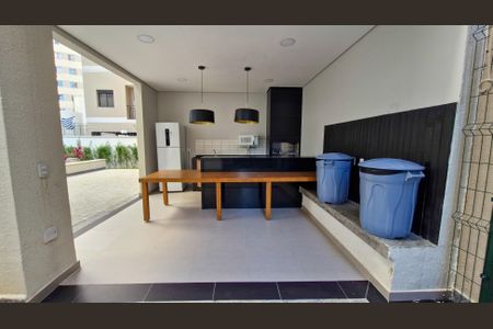 Apartamento para alugar com 35m², 2 quartos e sem vagaÁrea comum - Churrasqueira