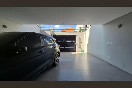 Casa à venda com 176m², 2 quartos e 4 vagas Casa à venda com 176m², 2 quartos e 4 vagasGaragem