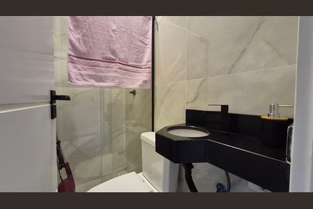 Casa à venda com 176m², 2 quartos e 4 vagas Casa à venda com 176m², 2 quartos e 4 vagasBanheiro da suíte