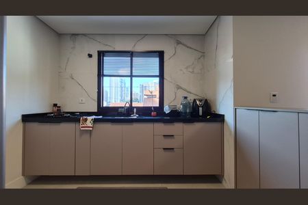 Casa à venda com 176m², 2 quartos e 4 vagas Casa à venda com 176m², 2 quartos e 4 vagasCozinha