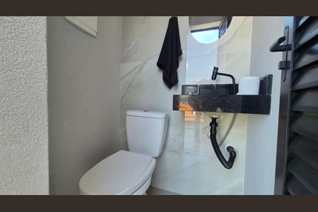 Casa à venda com 176m², 2 quartos e 4 vagas Casa à venda com 176m², 2 quartos e 4 vagasLavabo