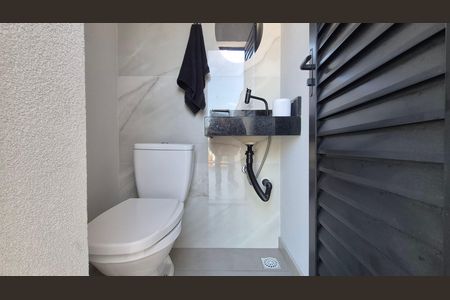 Casa à venda com 176m², 2 quartos e 4 vagas Casa à venda com 176m², 2 quartos e 4 vagasLavabo