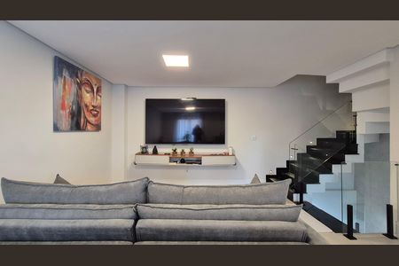 Casa à venda com 176m², 2 quartos e 4 vagas Casa à venda com 176m², 2 quartos e 4 vagasSala