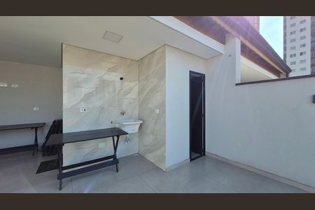 Casa à venda com 176m², 2 quartos e 4 vagas Casa à venda com 176m², 2 quartos e 4 vagasCobertura