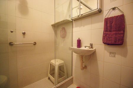 Apartamento para alugar com 80m², 2 quartos e sem vagaBanheiro