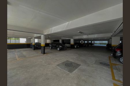 Apartamento à venda com 63m², 3 quartos e 1 vaga Apartamento à venda com 63m², 3 quartos e 1 vagaÁrea Comum - Garagem