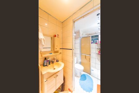 Banheiro de apartamento à venda com 2 quartos, 54m² em Jardim Santo André Cdhu, Santo André