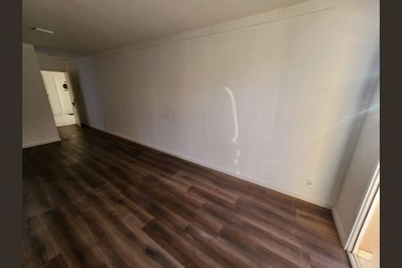 Apartamento para alugar com 75m², 2 quartos e 1 vagaSala