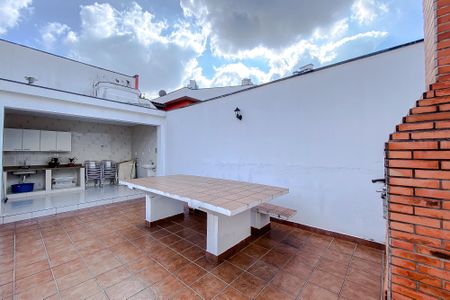 Área externa de casa à venda com 3 quartos, 332m² em Vila Regente Feijó, São Paulo