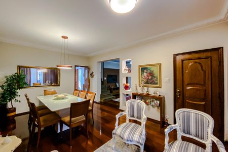 Sala de casa à venda com 3 quartos, 332m² em Vila Regente Feijó, São Paulo