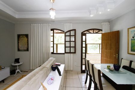Sala de casa à venda com 4 quartos, 280m² em Nova Gameleira, Belo Horizonte