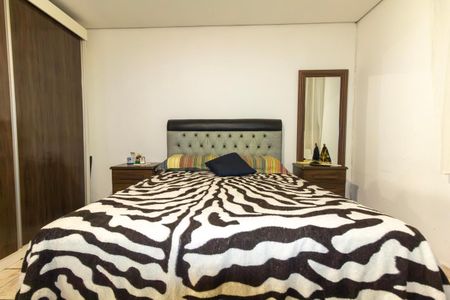 Casa à venda com 300m², 6 quartos e 2 vagasQuarto 1