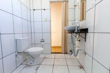 Casa à venda com 300m², 6 quartos e 2 vagasBanheiro 2
