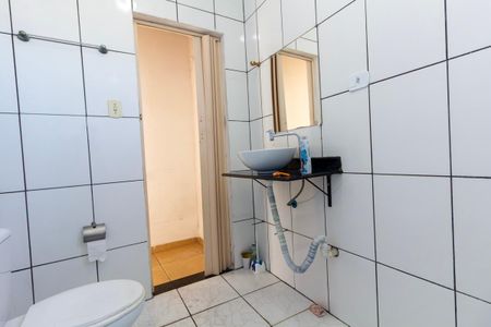 Casa à venda com 300m², 6 quartos e 2 vagasBanheiro 2